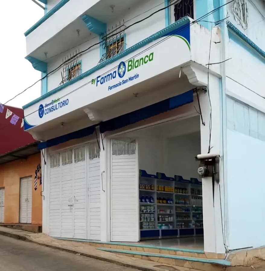 Fachada Farmacia Larráinzar